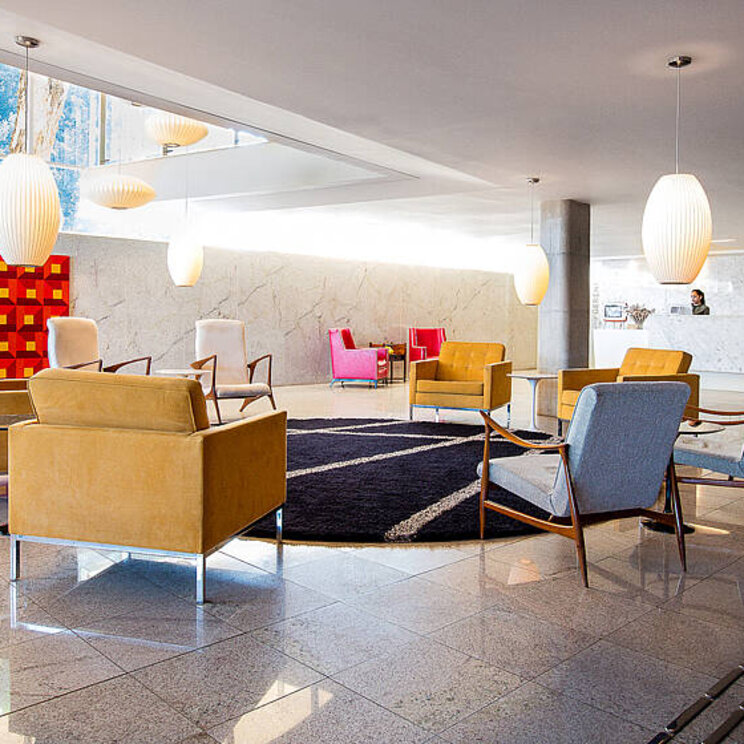 Lobby mit Sitzmöglichkeiten im Hotel Brasilia Palace, Brasilia
