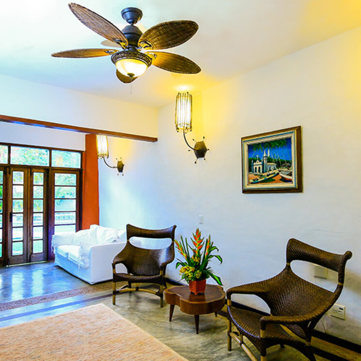 Lounge in der Pousada Farol das Tartarugas in Brasilien