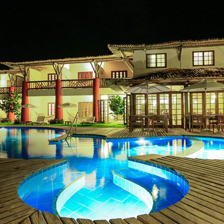Pool im Strandhotel Farol das Tartarugas in Praia do Forte